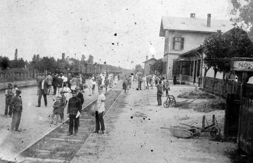 A kacér soproni leány és a rejtélyes fonyódi vasútállomás - Balatoni történészek kedvenc sztorijai