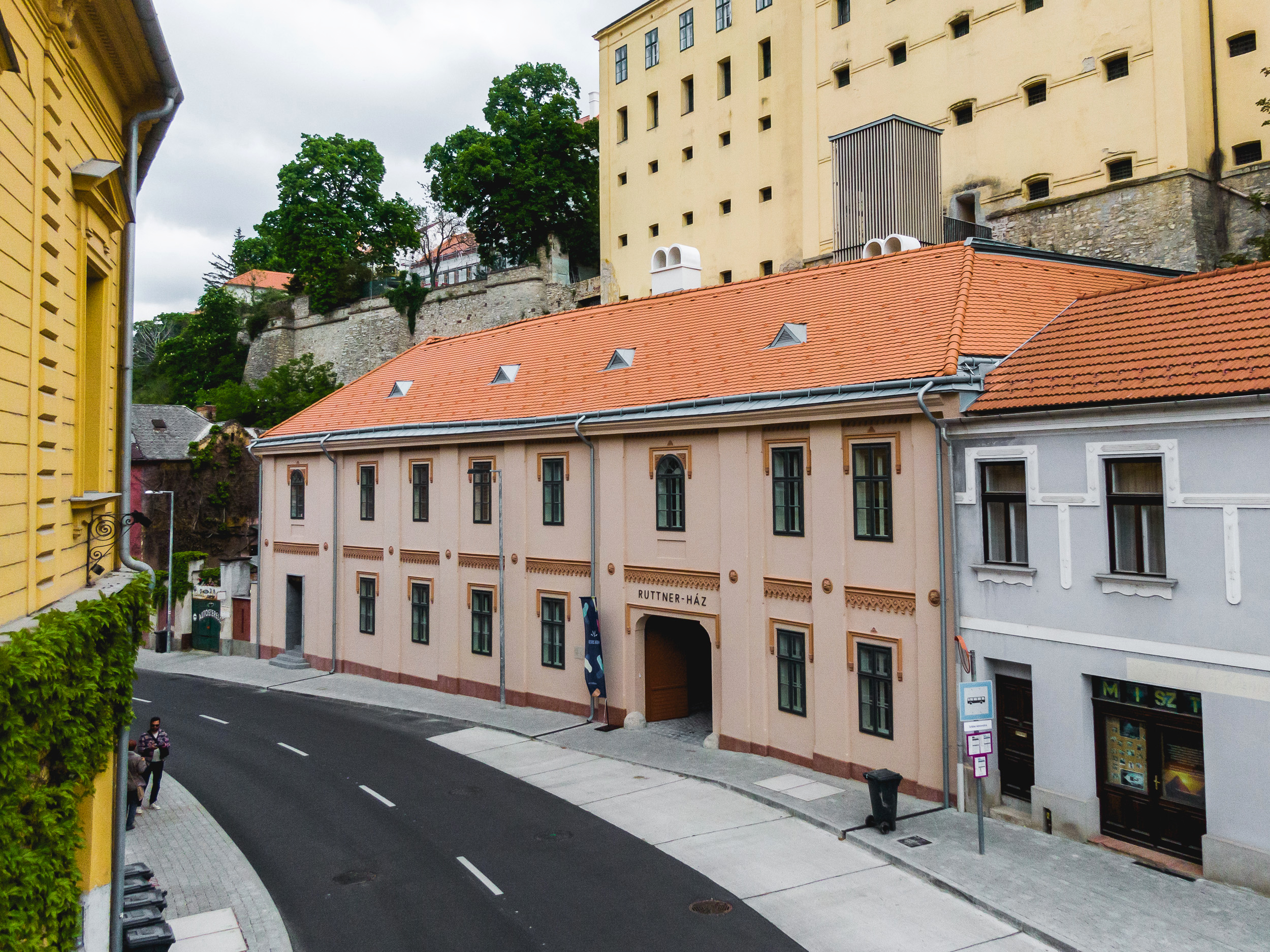 Egykori patinás lakóházból Veszprém legújabb szálláshelye – Elkészült a Ruttner-ház