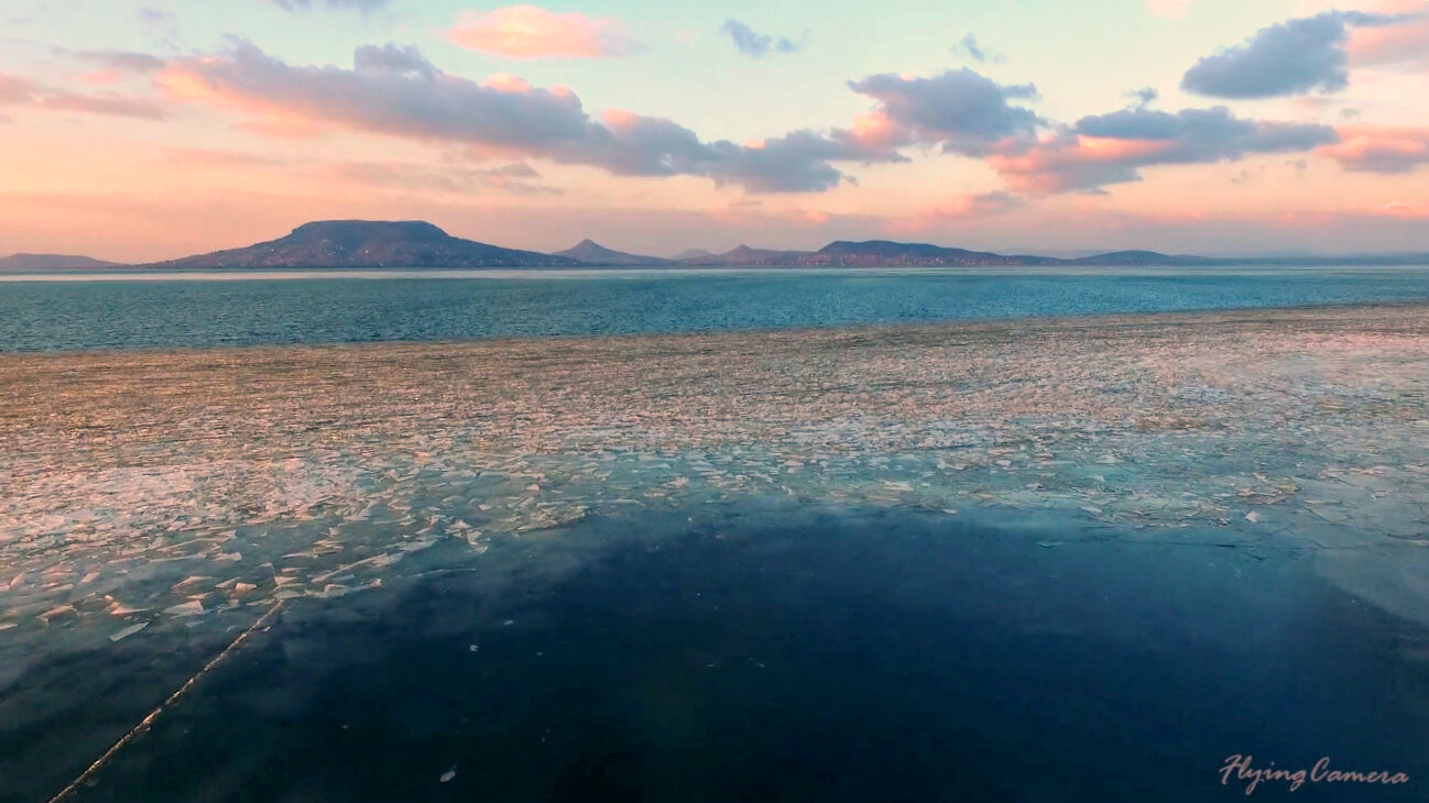 Ahol a víz és a jég találkozik - videó