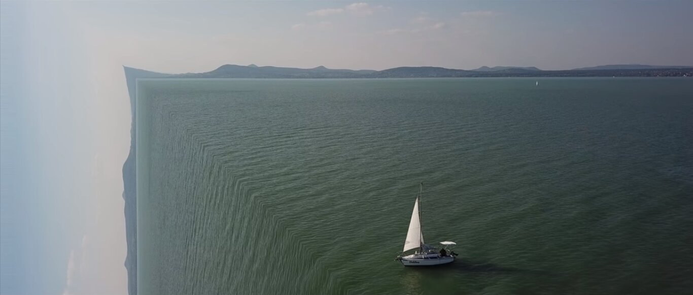 Segítség, az a hajó mindjárt leesik a Balaton szélén! – videó