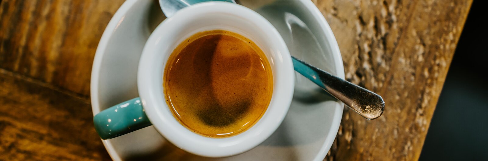 „Egy jó eszpresszó, és elmúlik a depresszó” – Kávézók a Balaton körül, ahova nem csak a koffeinért megyünk