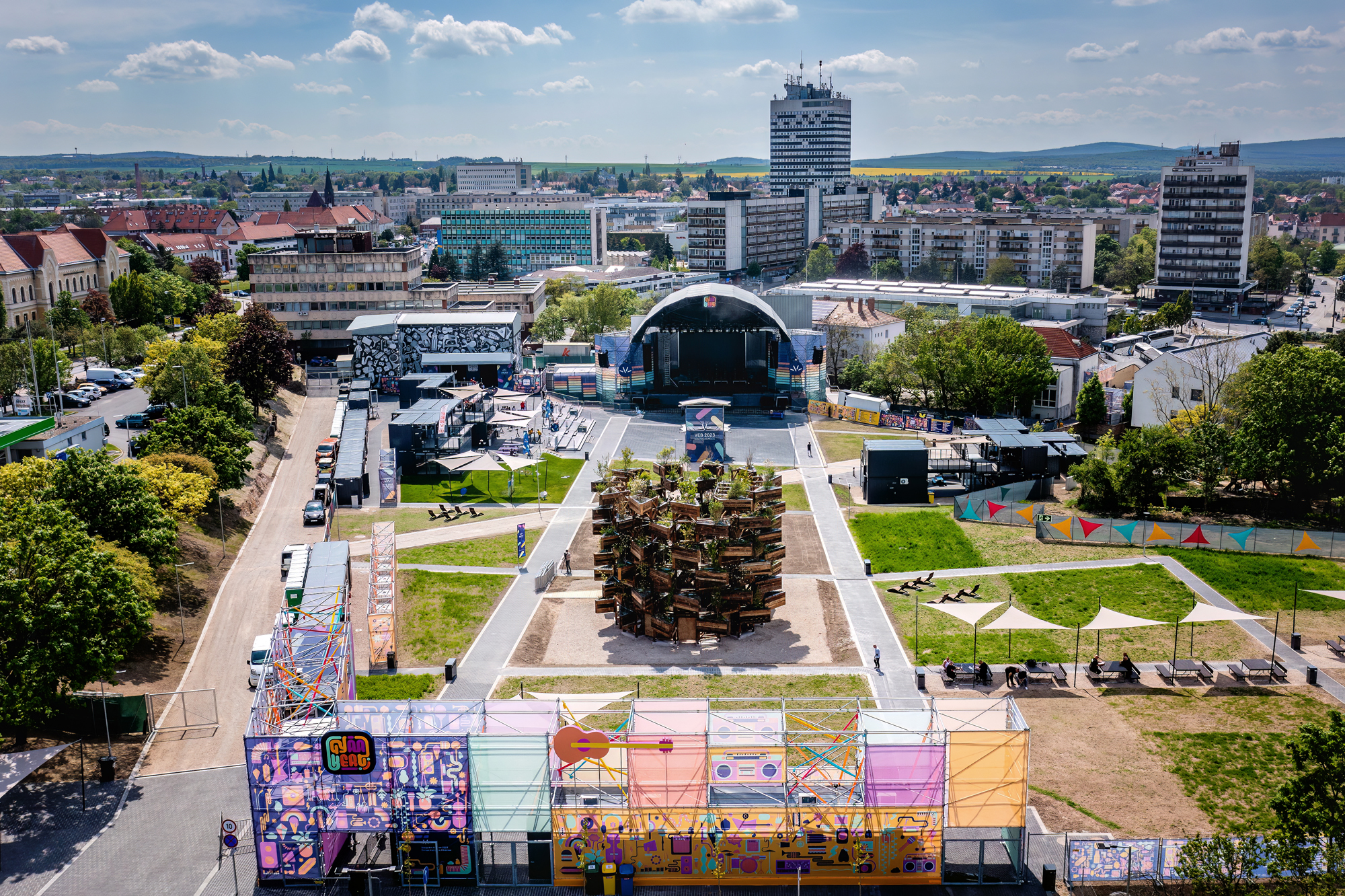 Megnyílt Veszprém új pop-up rendezvénytere, a Gyárkert KultúrPark
