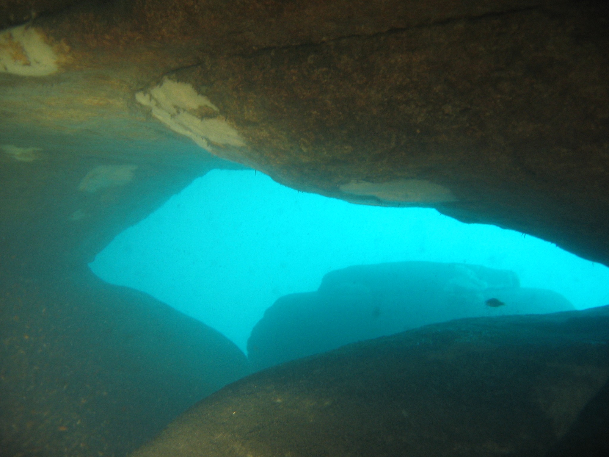 Elképesztő felvételek a Hévízi-tó forrásbarlangjából