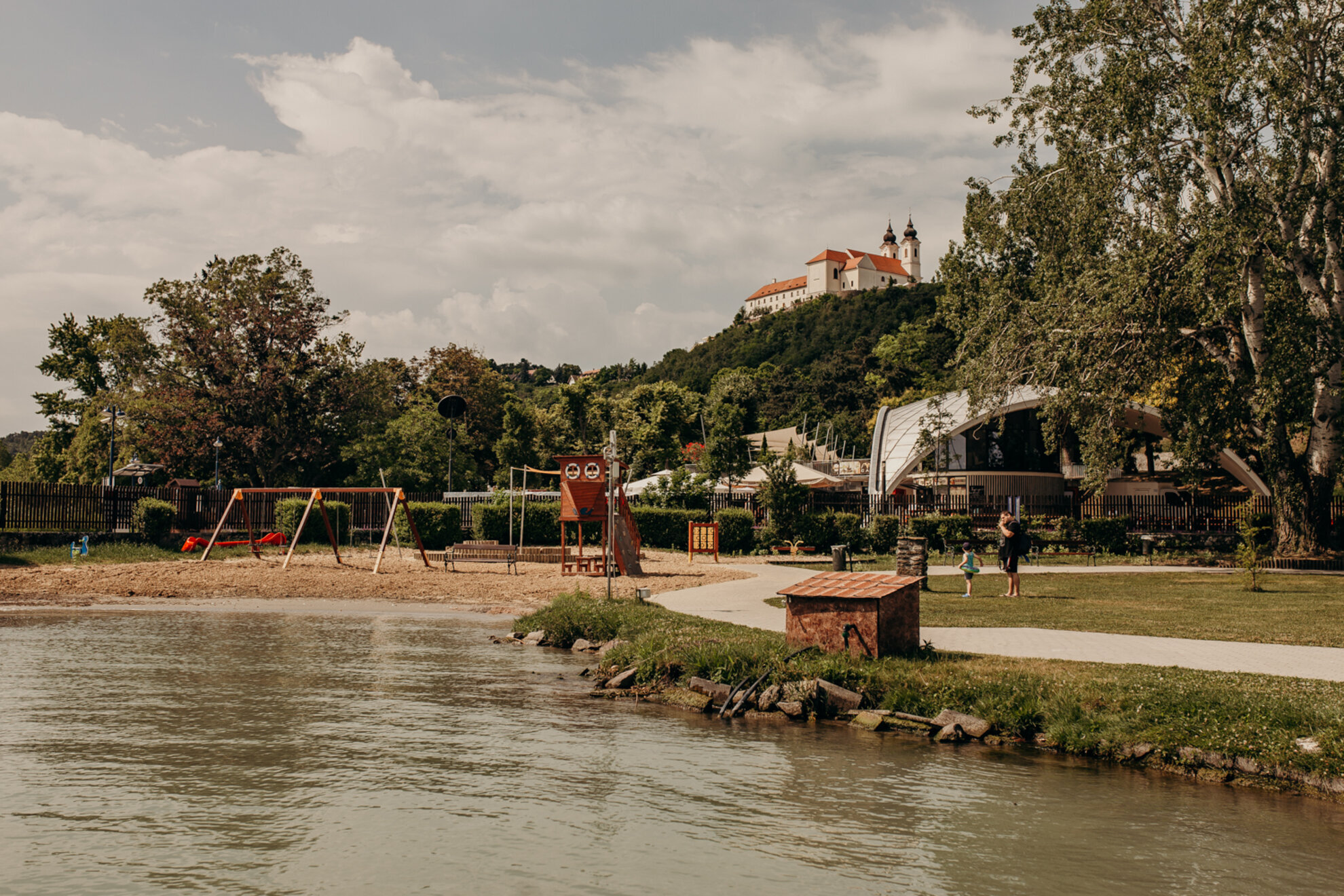 Tihany beach reopens with a launch party and food trucks